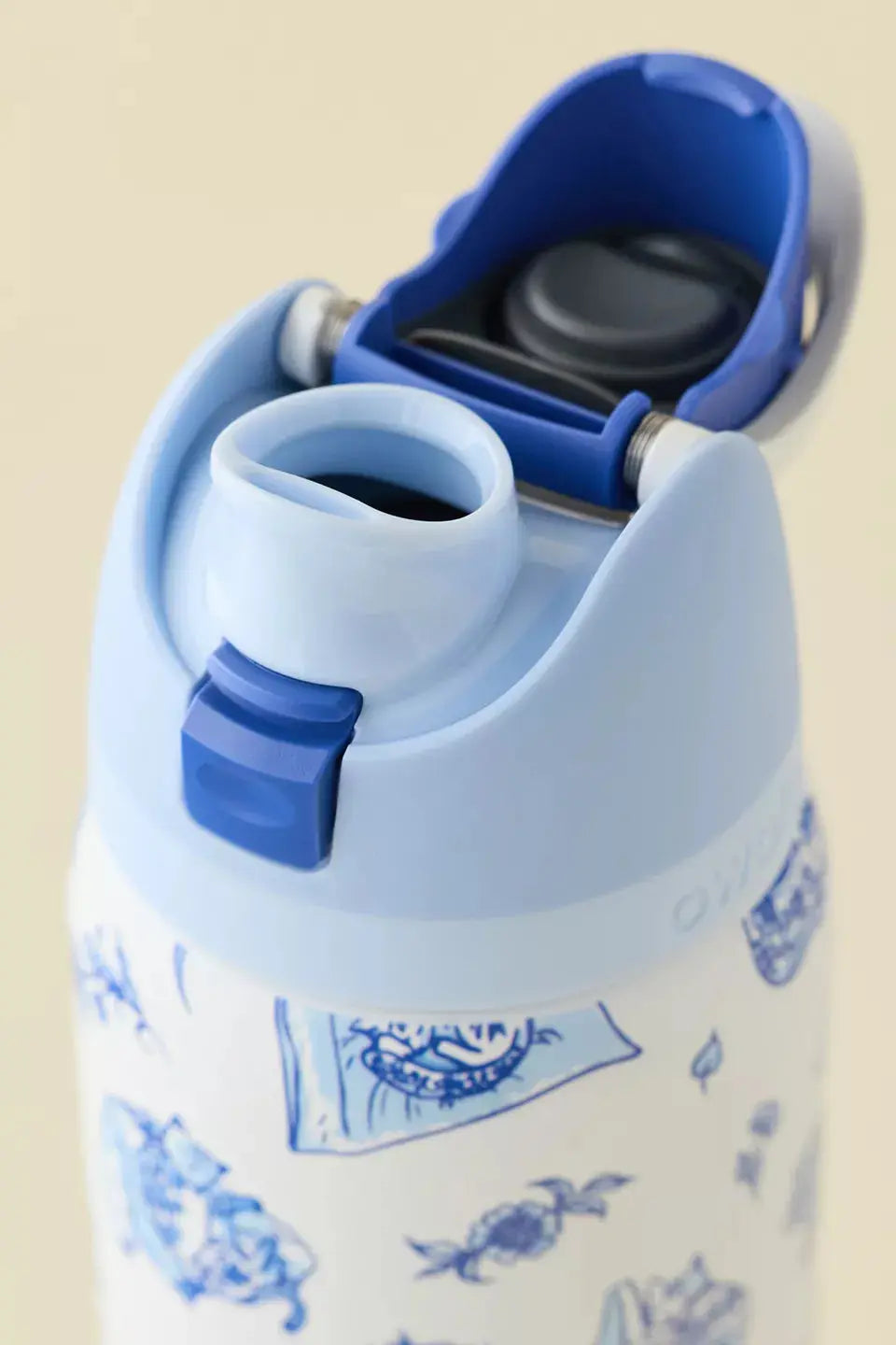 Owala UO Exclusive Delft Cat Print FreeSip 32 oz Water Bottle