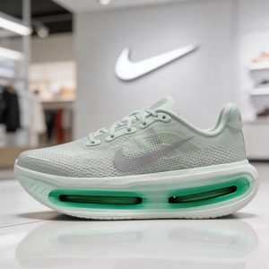 나이키 줌 보메로 프리미엄 여성 러닝화 HM5973 300