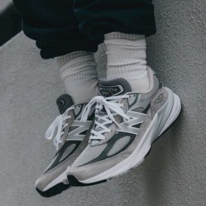 뉴발란스 990v6 메이드 인 USA 그레이