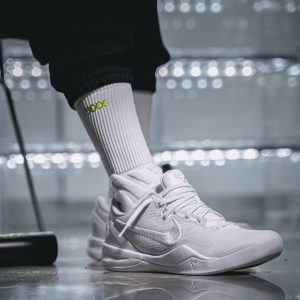 나이키 코비 8 프로트로 헤일로 화이트 FJ9364-100